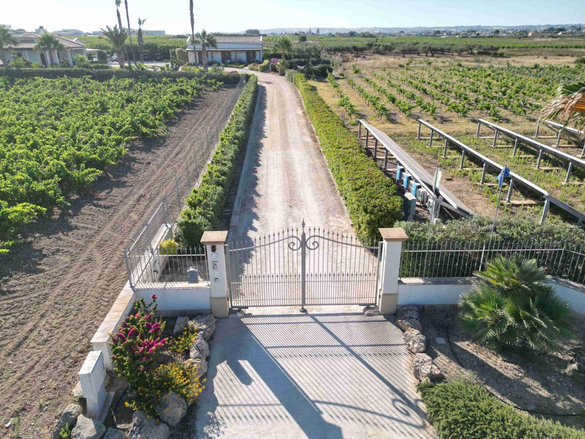 Borgo Della Luna بيرجي فيكي المظهر الخارجي الصورة